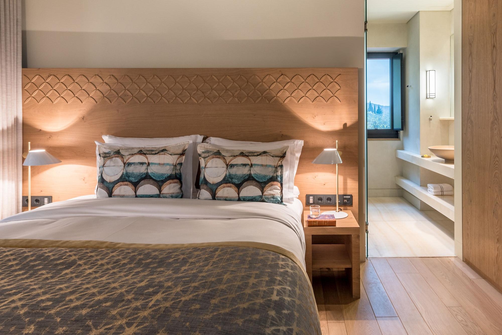 Euphoria Retreat - A Holistic Wellbeing Destination Spa Mystras Exteriör bild
