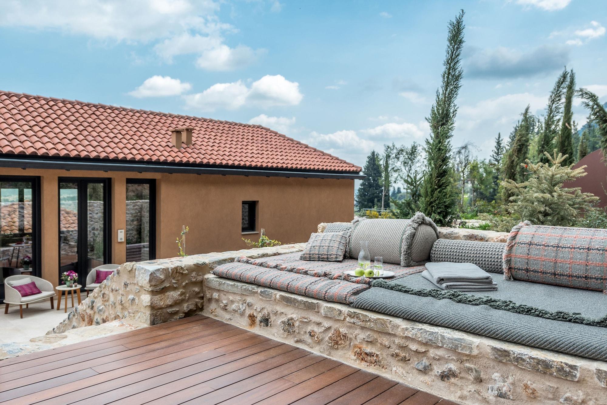 Euphoria Retreat - A Holistic Wellbeing Destination Spa Mystras Exteriör bild