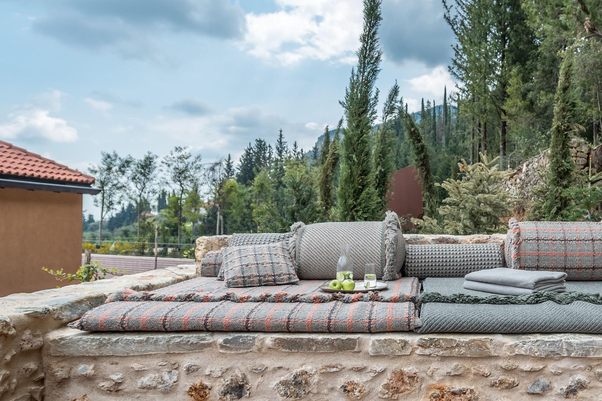 Euphoria Retreat - A Holistic Wellbeing Destination Spa Mystras Exteriör bild