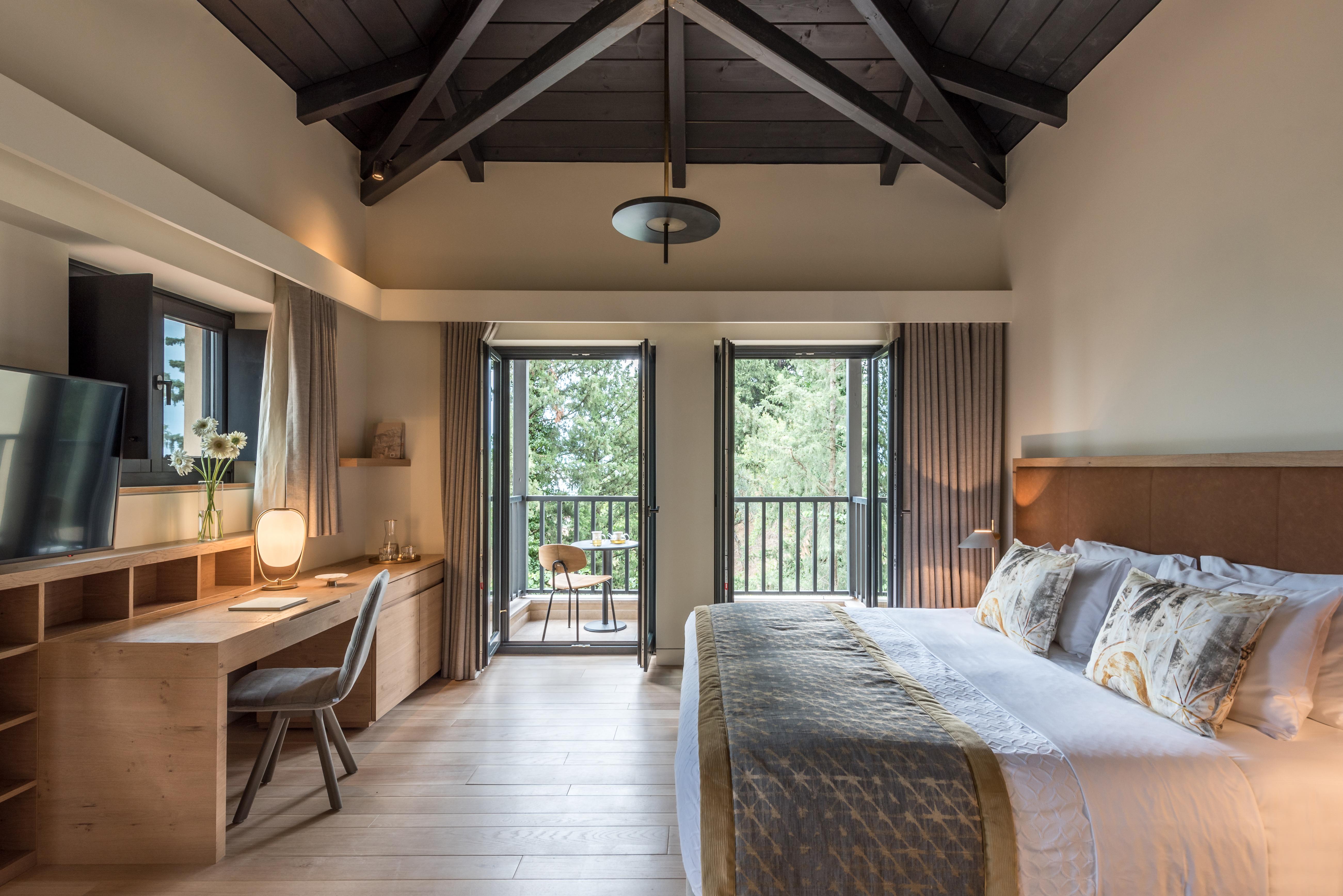 Euphoria Retreat - A Holistic Wellbeing Destination Spa Mystras Exteriör bild