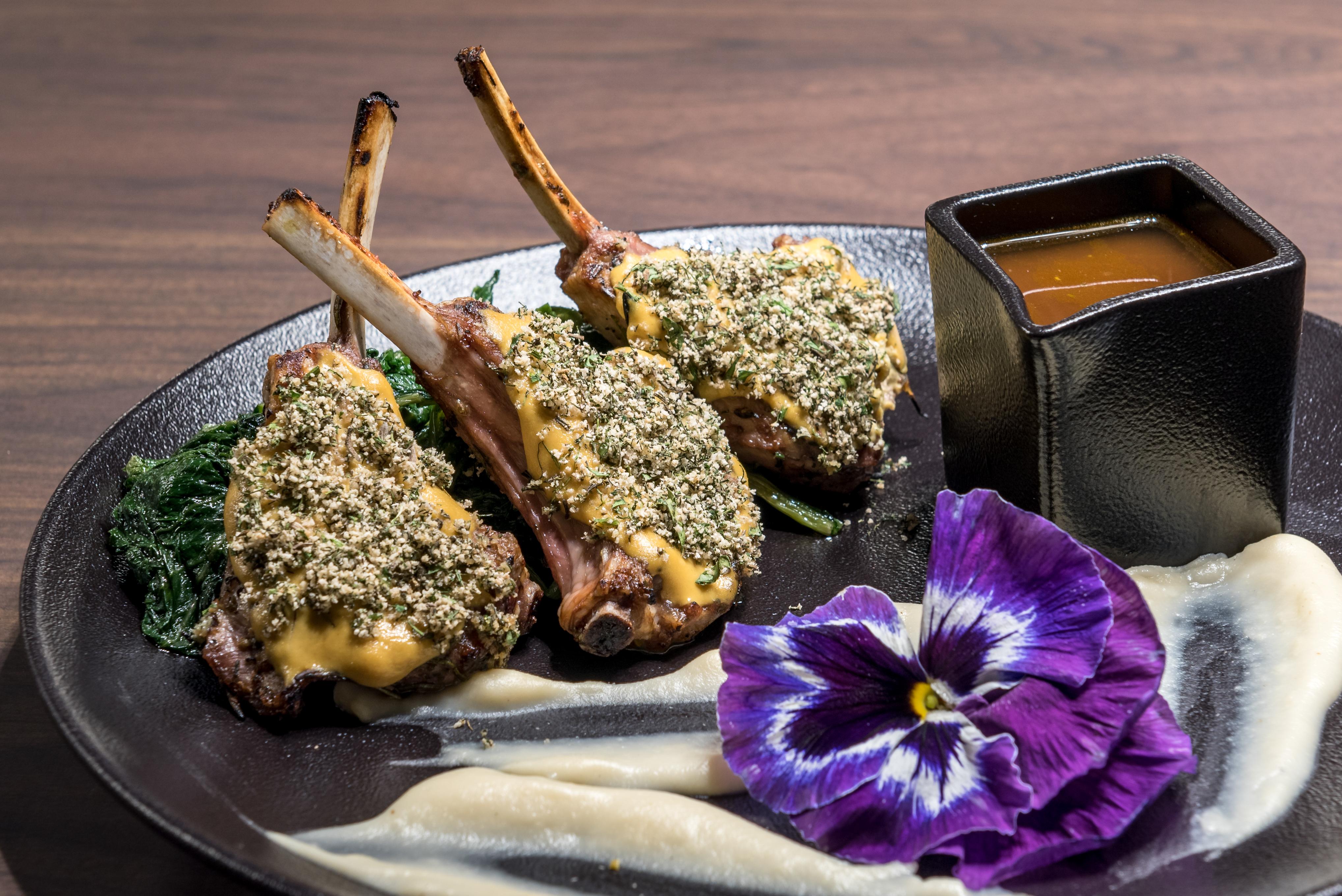 Euphoria Retreat - A Holistic Wellbeing Destination Spa Mystras Exteriör bild