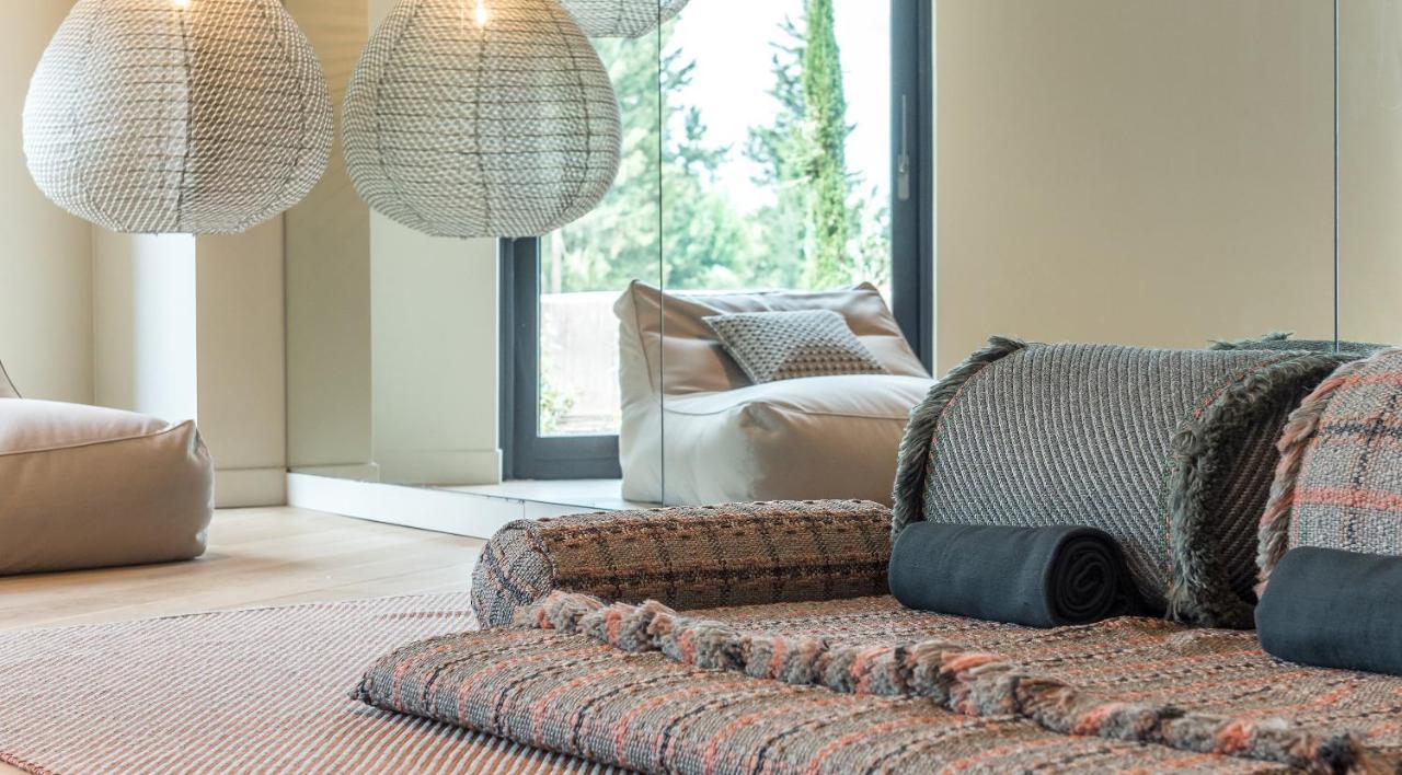 Euphoria Retreat - A Holistic Wellbeing Destination Spa Mystras Exteriör bild